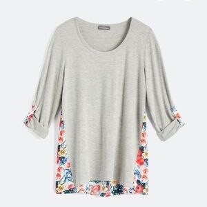 Market & Spruce Light Gray Floral Long Sleeve Top